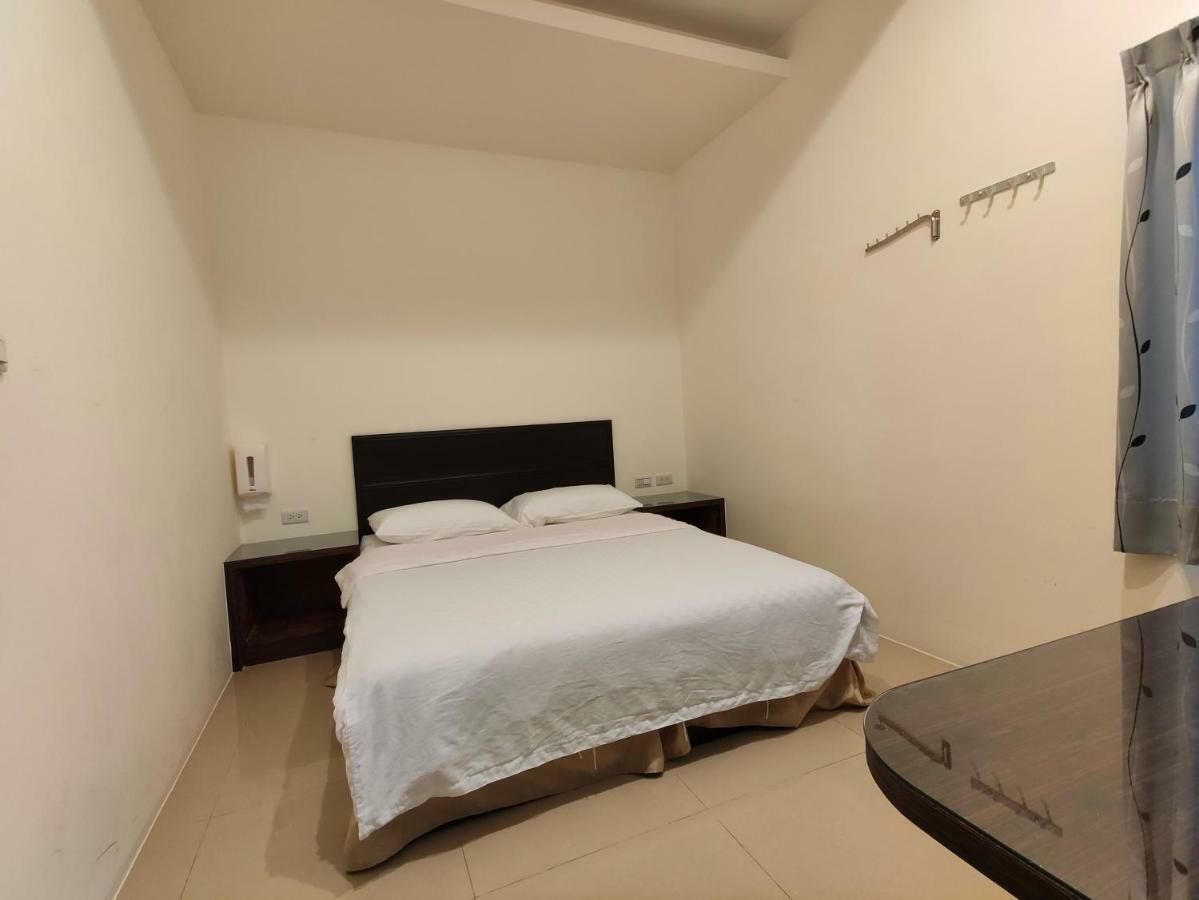 Feng Homestay Zhongpu Exterior foto